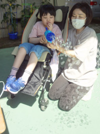 r6_6g_20240625 シャボン玉遊び 2枚目 2-3 DSC01227
