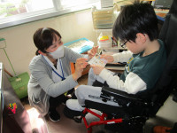 r8-4g-学校探検１