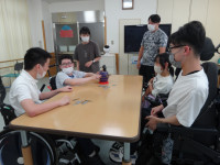 r7-10g-通学生とのゲーム交流２