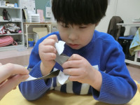 r7-1g-色紙びりびり